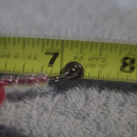 Vintage 7 Inch Red & White Carved Shell Bracelet - Picture 4 of 4